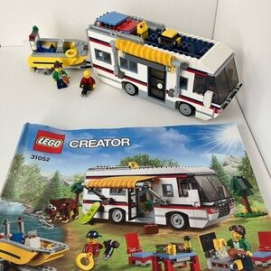 LEGO Creator #31052. Vacation Getaways. 792 pieces. Almost complete.